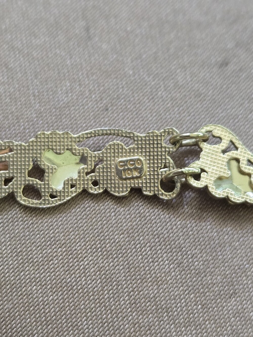 Black Hills Gold 10k Two-Tone Leaf Vine Bracelet - Picture 8 of 11